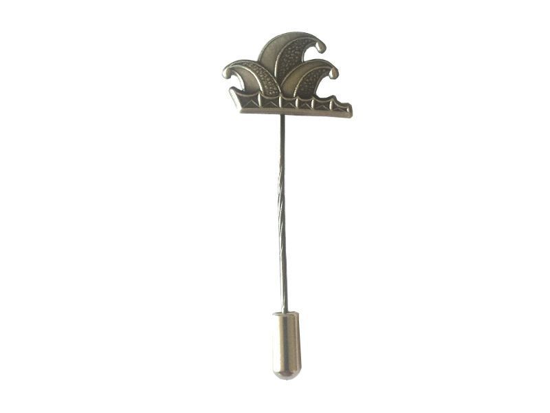 Edelmetalen pin met hoedje